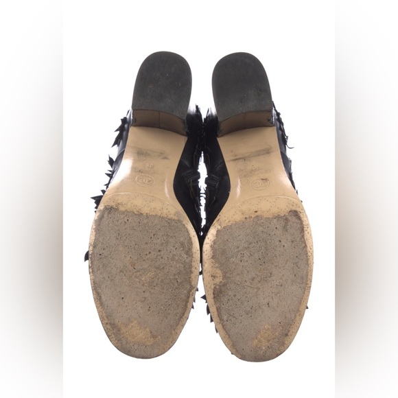 Chanel Booties Black Leather 2018 Fringe Leaf Round Toe Interlocking CC Unique - Picture 5 of 6